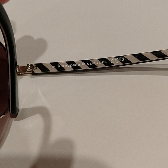 Flash sale- EUC Kate Spade sunglasses - Picture 6 of 6